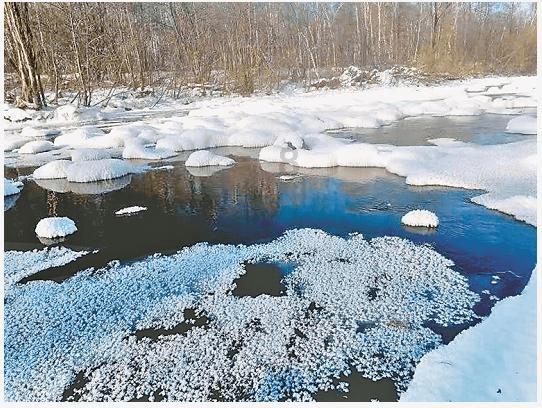 踏雪前行 赴法治之约