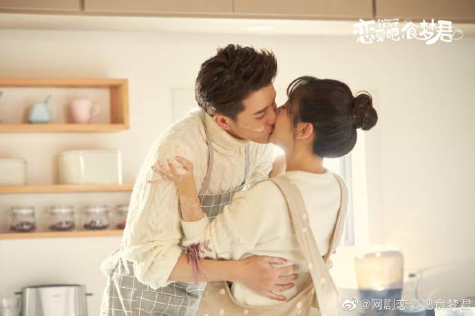 动车过海 他们“穿针引线”