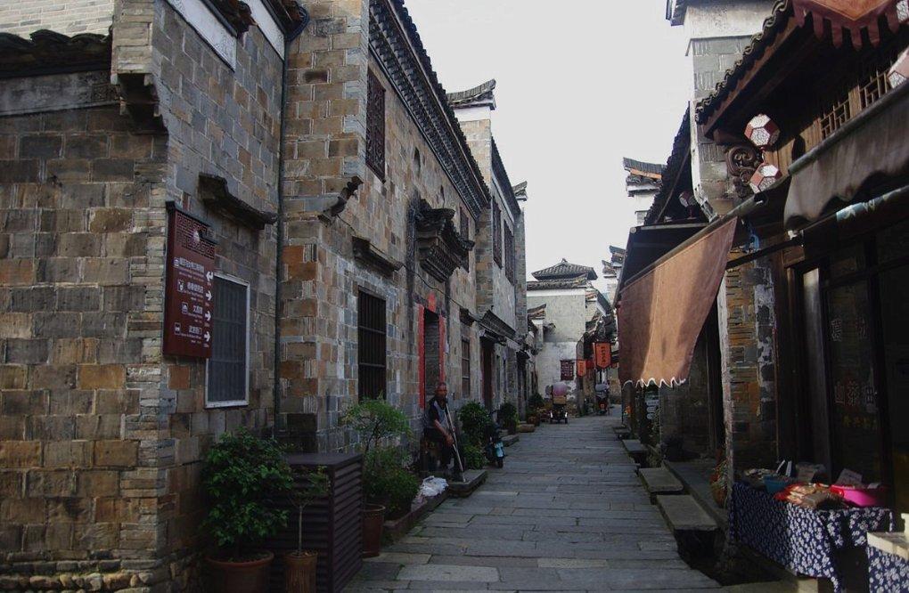 昆明官渡：“党建引擎”暖企兴商
